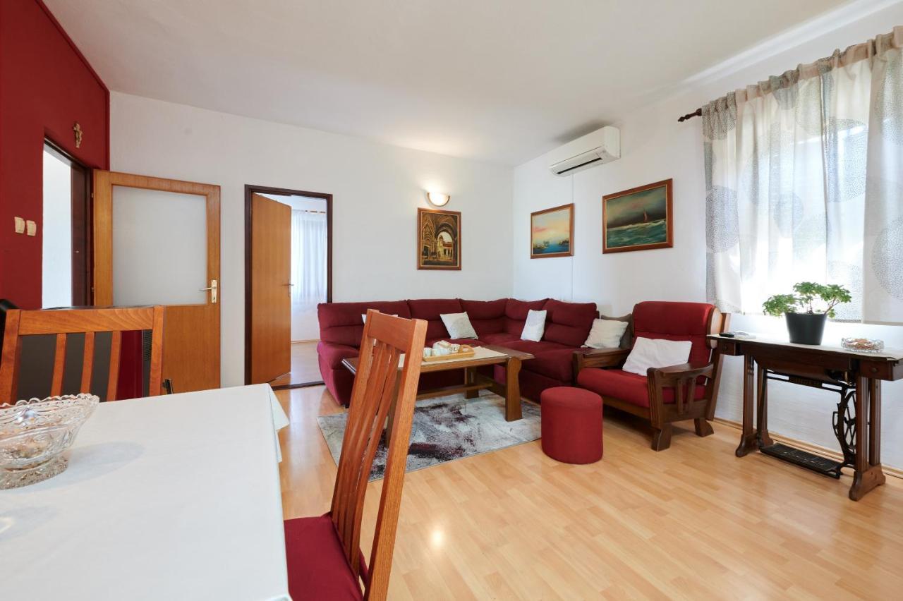 Guesthouse Aria Trogir Ngoại thất bức ảnh